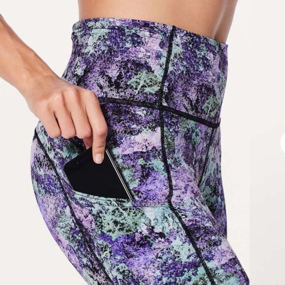 Lululemon Fast and Free Crop II Nulux 19" Leggings in Vivid Vision Yoga Athletic - Picture 5 of 14